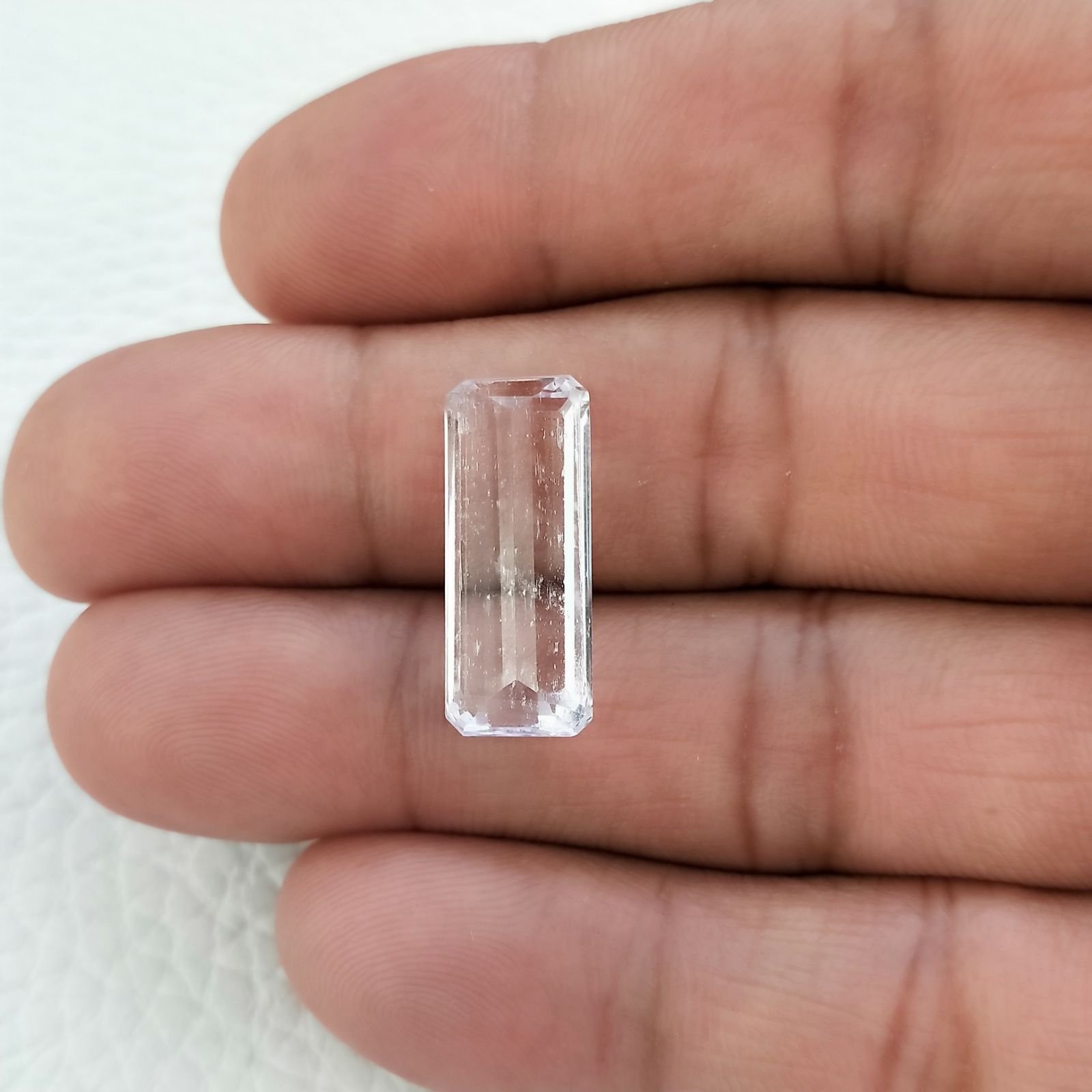 Kunzite Naturale Taglio Smeraldo Ottagono Sfaccettato a Mano Gemma Sciolta 9X21mm 10,60 Carati 1pz