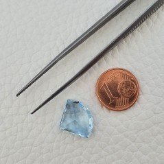 Topazio Azzurro Blu Svizzero Taglio Triangolo Fantasia Sfacettata Fatto a Mano 16X13X6mm 7,50 Carati 1pz