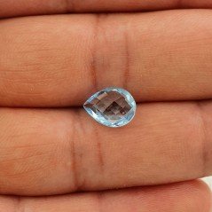 Briolette di Topazio Azzurro Blu Svizzero, Taglio Goccia Piatto, Sfaccettata a Mano, 8x11 mm
