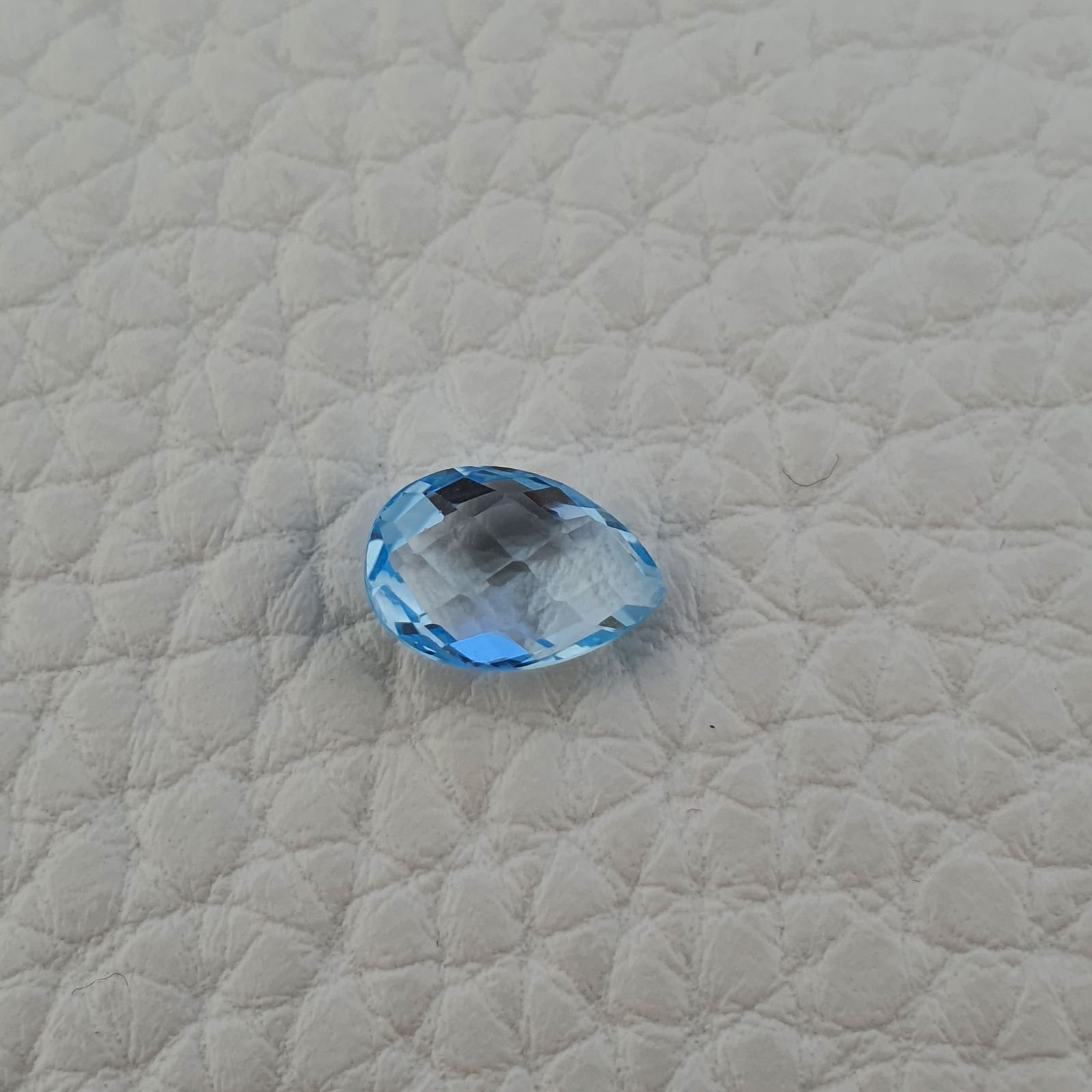 Topazio Azzurro Blu Svizzero Taglio Goccia Piatto Briollette Sfacettata Fatto a Mano 6x9mm 1pz