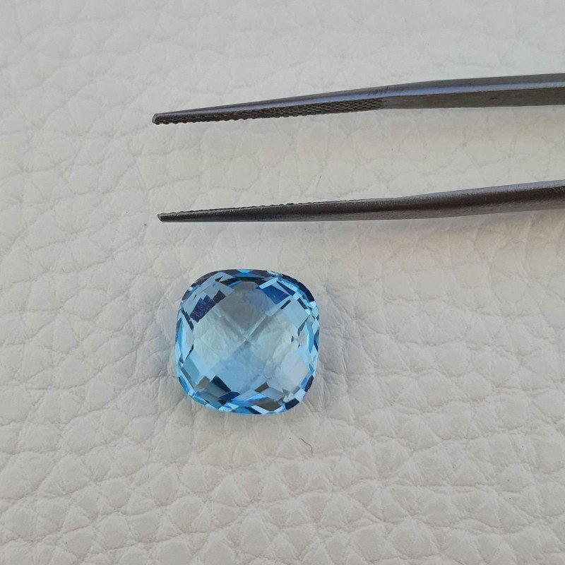 Topazio Azzurro Blu Svizzero Taglio Cuscino Piatto Briollette Sfacettata Fatto a Mano 14X14X7mm 11,95 Carati 1pz
