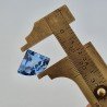 Topazio Azzurro Blu Svizzero Taglio Triangolo Fantasia Sfacettata Fatto a Mano 17X13X7mm 9,65 Carati 1pz