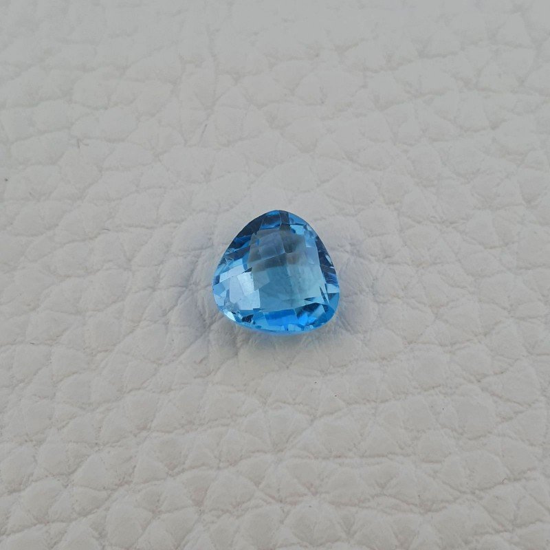 Topazio Azzurro Blu Svizzero Taglio Trillione Piatto Briollette Sfacettata Fatto a Mano 9X9X5mm 3,95 Carati 1pz