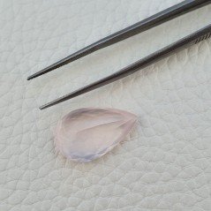 Gemma Sciolta di Quarzo Rosa Naturale, Taglio Goccia Sfaccettato a Mano, 22x14x8 mm, 14,25 ct