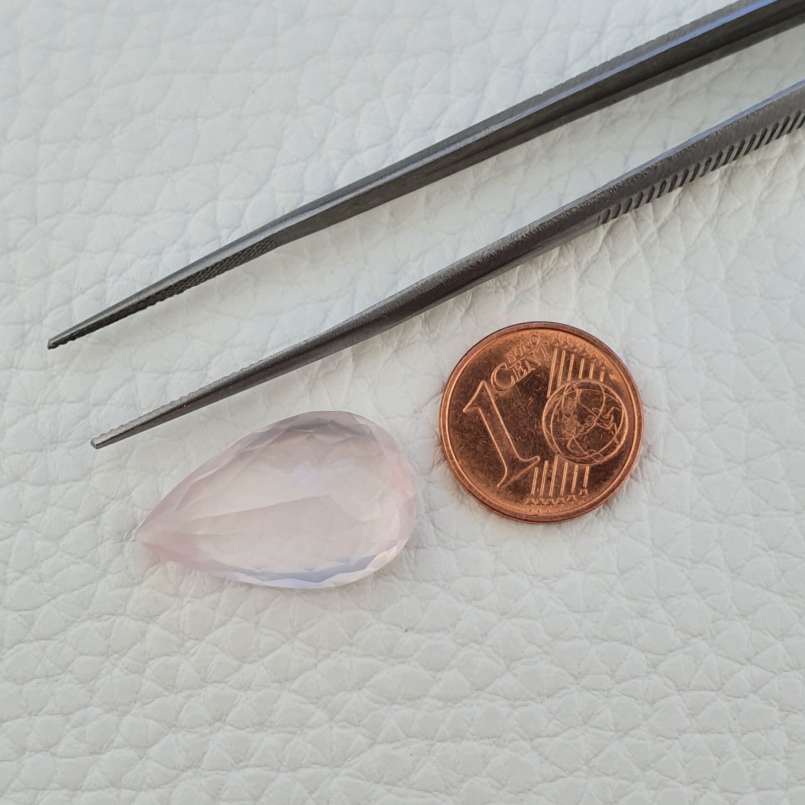 Quarzo Rosa Naturale Taglio Goccia Sfaccettato a Mano Gemma Sciolta 22X14X8mm 14,25 Carati 1pz
