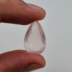Gemma Sciolta di Quarzo Rosa Naturale, Taglio Goccia Sfaccettato a Mano, 22x14x8 mm, 14,25 ct