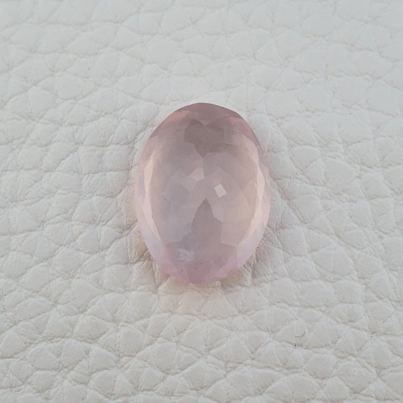 Gemma Sciolta di Quarzo Rosa Naturale, Taglio Ovale Sfaccettato a Mano, 18x13x8 mm, 12,25 ct