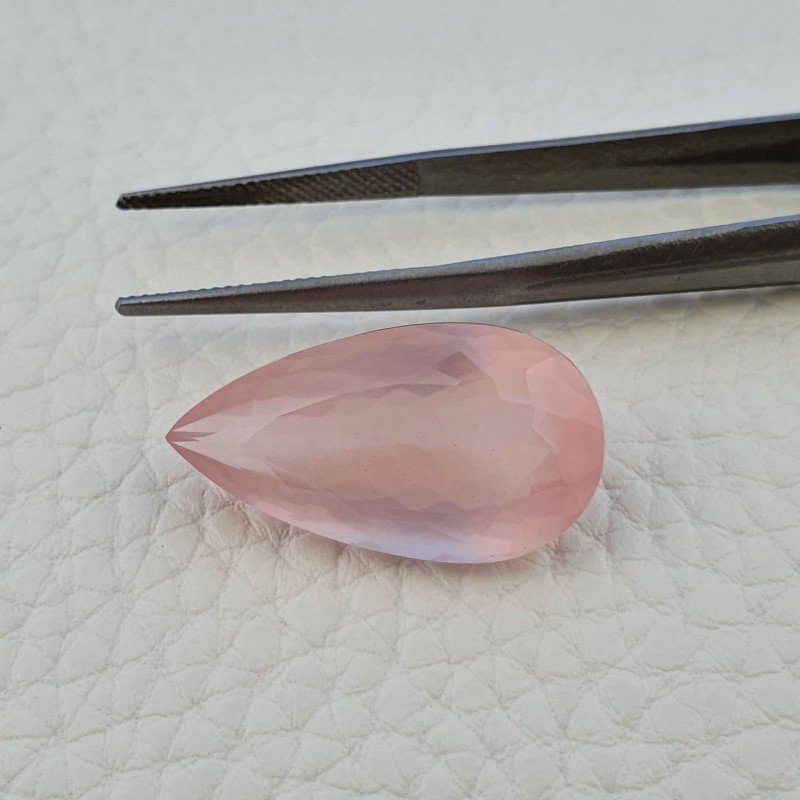 Quarzo Rosa Naturale Taglio Goccia Sfaccettato a Mano Gemma Sciolta 25X14X9mm 18,80 Carati 1pz