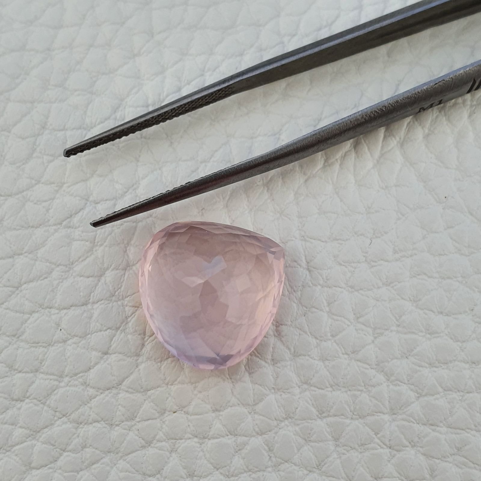 Quarzo Rosa Naturale Taglio Cuore Sfaccettato a Mano Gemma Sciolta 16X16X9mm 14,90 Carati 1pz