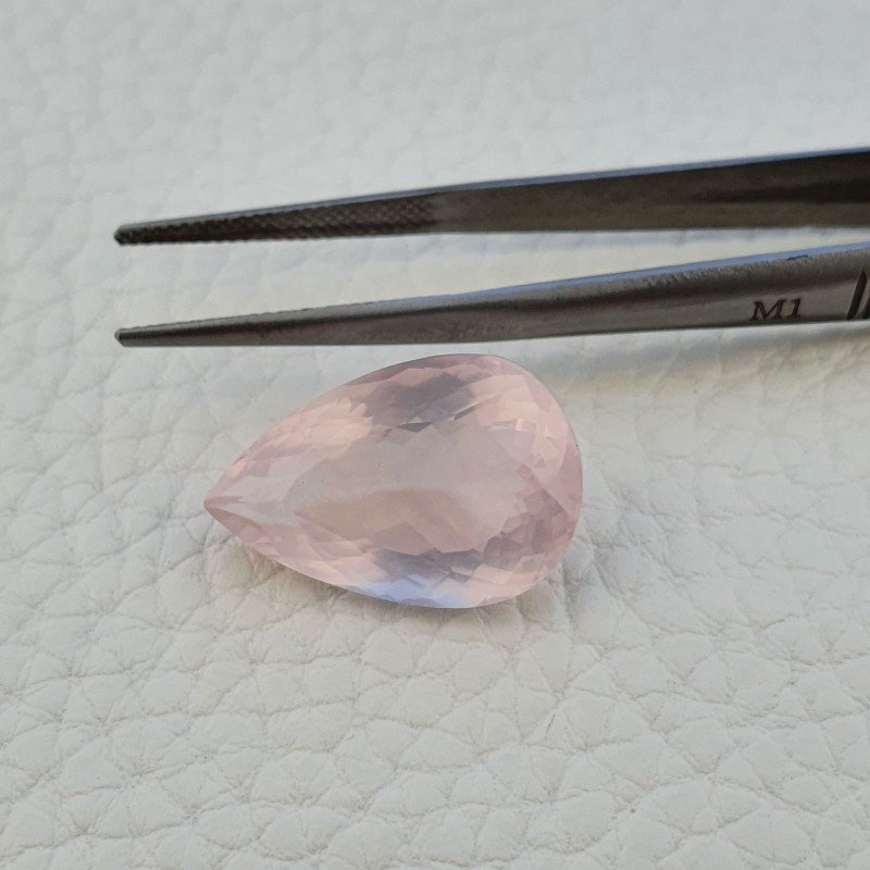 Quarzo Rosa Naturale Taglio Goccia Sfaccettato a Mano Gemma Sciolta 21X14X9mm 15,00 Carati 1pz