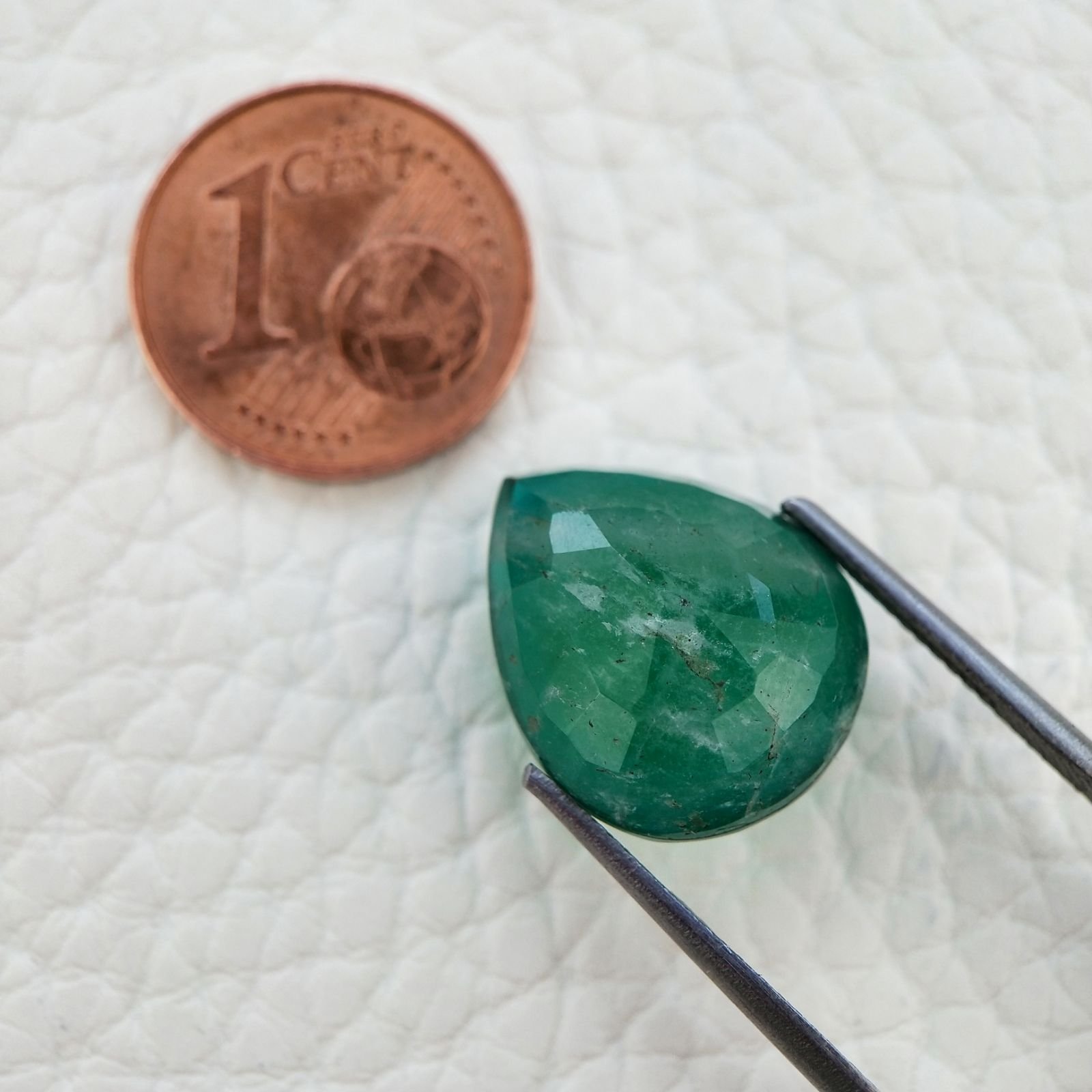 Quarzo Doppietta Esmeraldo Taglio Goccia Sfaccettata a Mano Gemma Sciolta 16X13X7mm 10,90 Carati 1pz