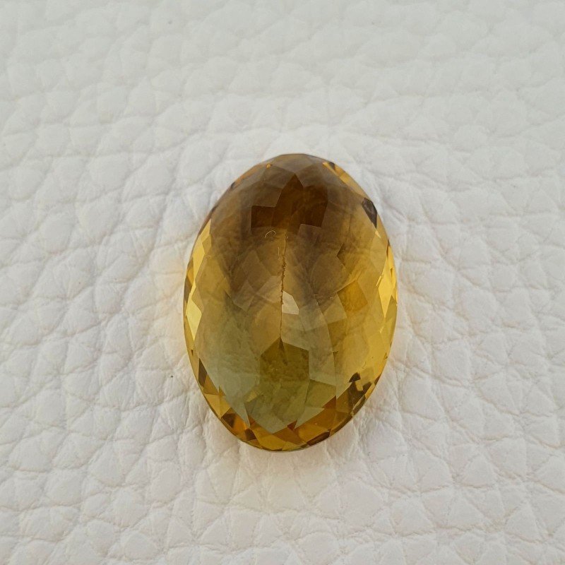 Gemma Sciolta di Quarzo Birra Naturale, Taglio Ovale Sfaccettato a Mano, 17x23x12 mm, 26,55 ct