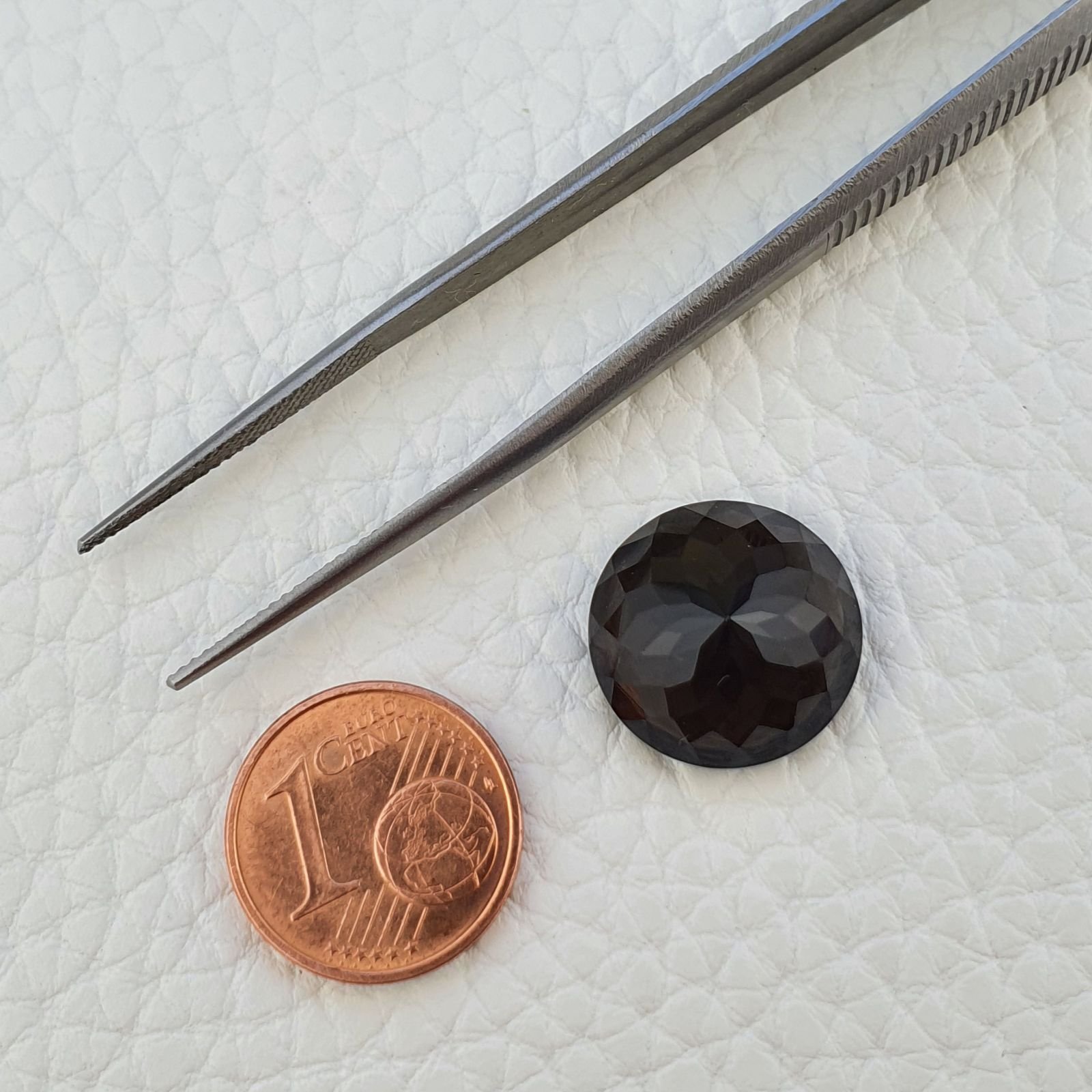 Quarzo Fumè Naturale Taglio Tondo Sfaccettata a Mano Gemma Sciolta 15X15X8mm 10,30 Carati 1pz