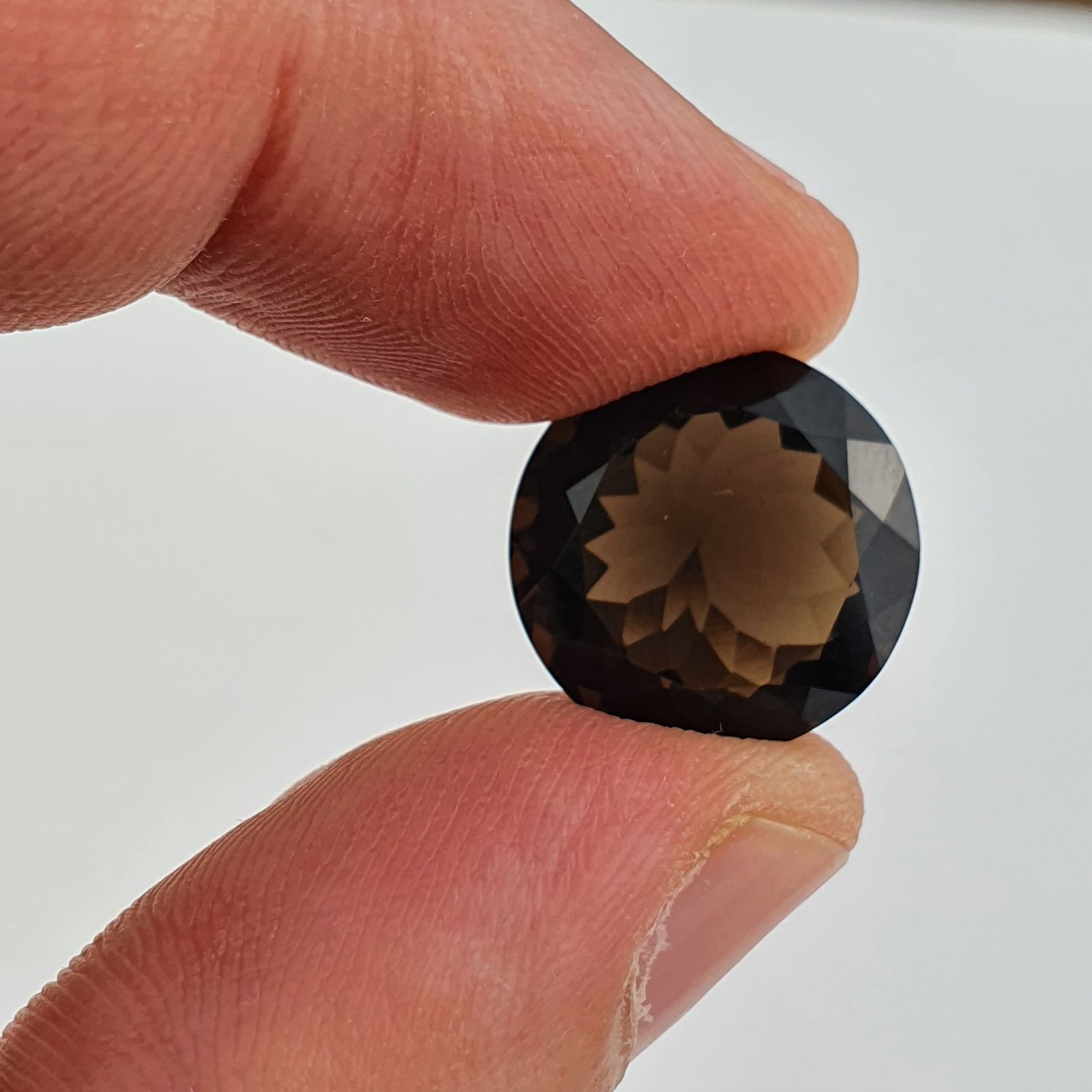 Quarzo Fumè Naturale Taglio Tondo Sfaccettata a Mano Gemma Sciolta 15X15X8mm 10,30 Carati 1pz