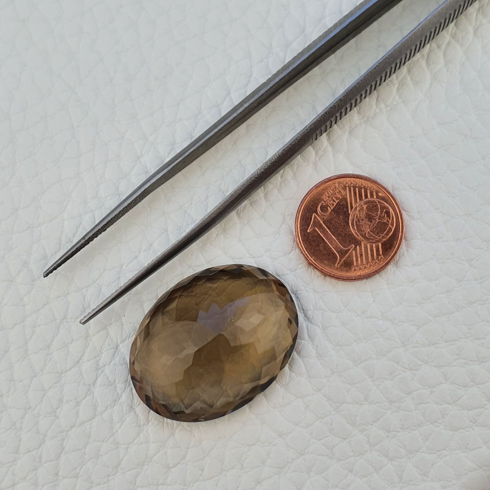 Quarzo Fumè Naturale Taglio Ovale Sfaccettata a Mano Gemma Sciolta 20X26X11mm 37,15 Carati 1pz