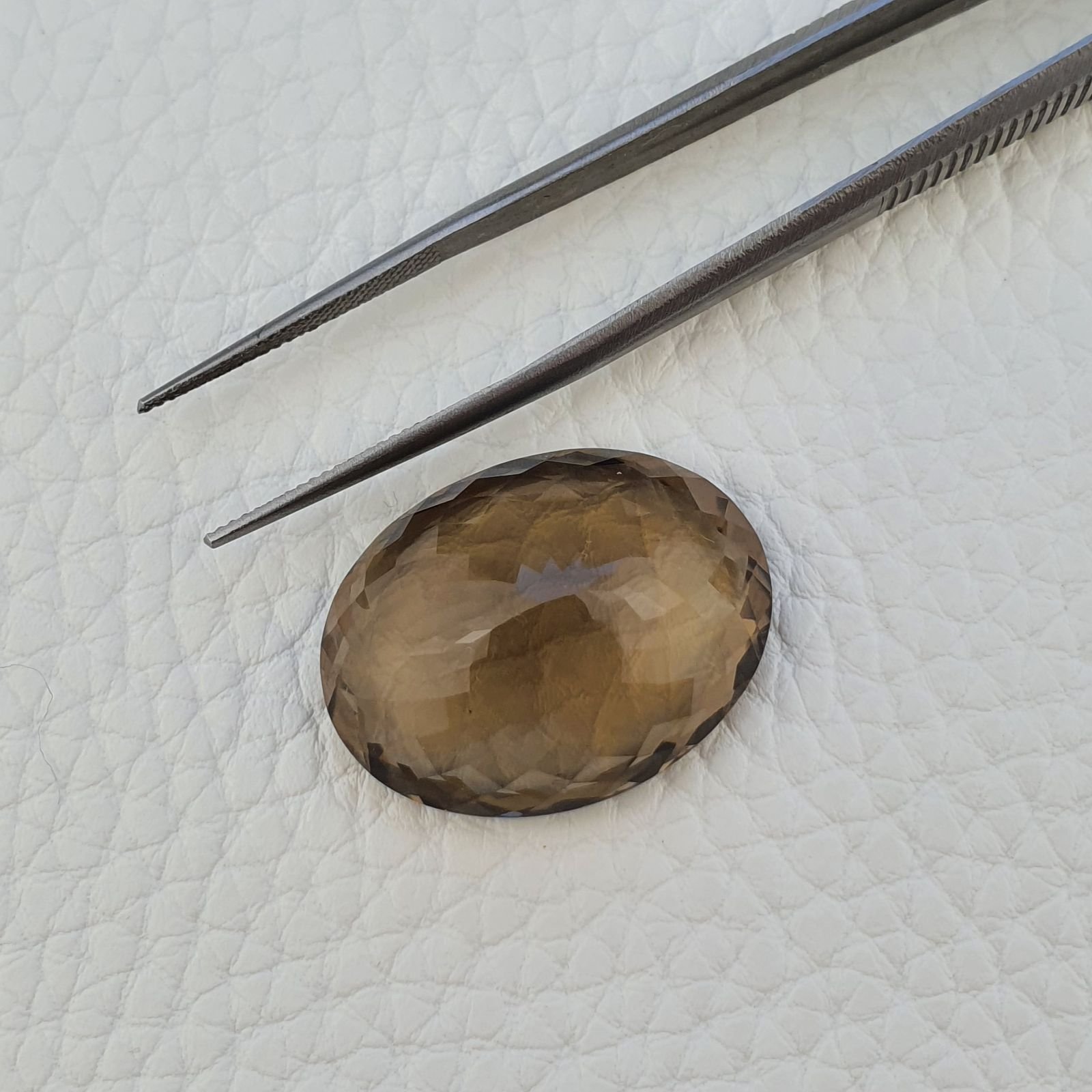Quarzo Fumè Naturale Taglio Ovale Sfaccettata a Mano Gemma Sciolta 20X26X11mm 37,15 Carati 1pz