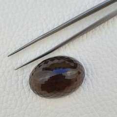 Gemma Sciolta di Quarzo Fumé Naturale, Taglio Ovale Sfaccettato a Mano, 13x18 mm, 8,50 ct