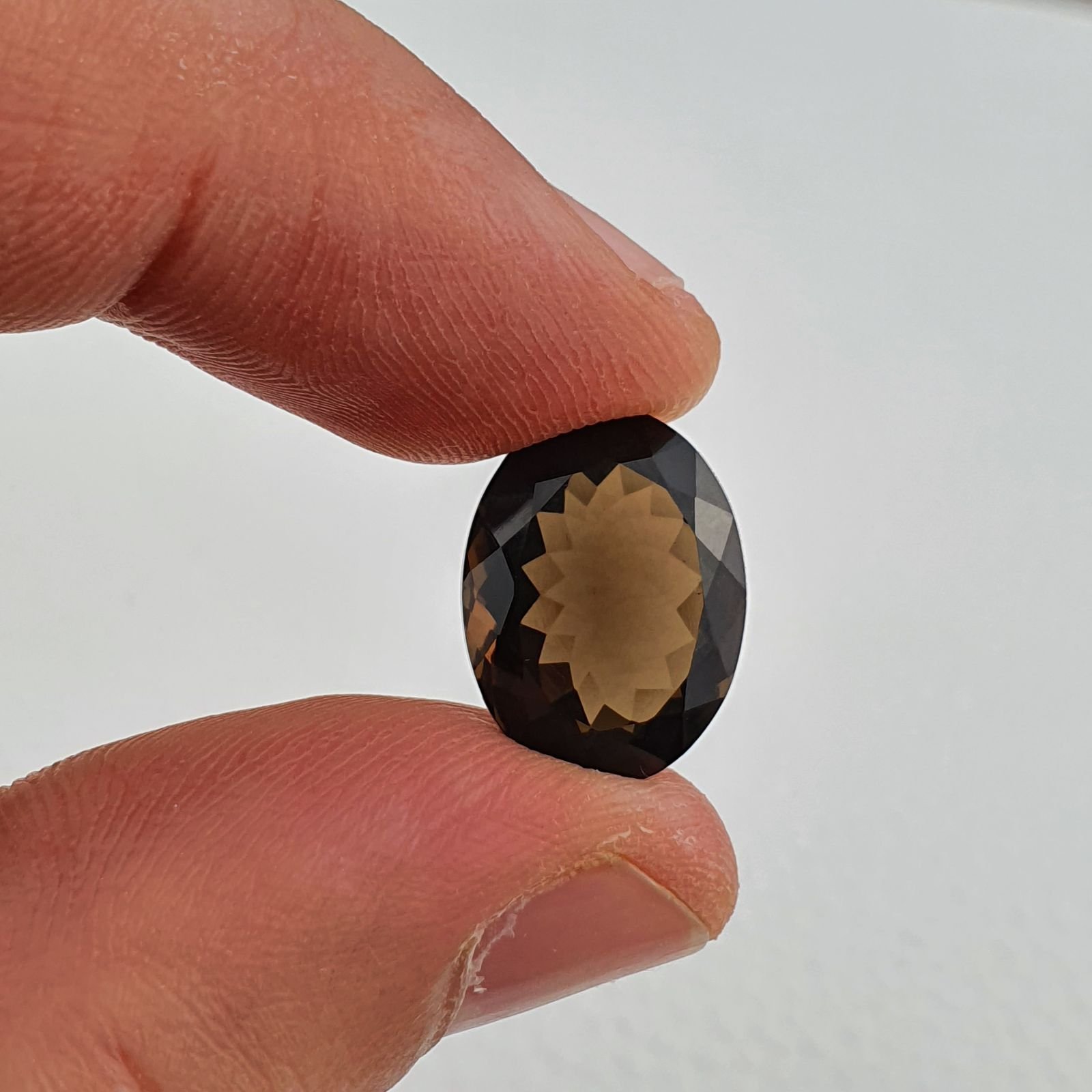 Quarzo Fumè Naturale Taglio Ovale Sfaccettata a Mano Gemma Sciolta 12X16X7mm 8,45 Carati 1pz
