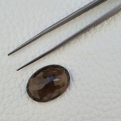 Gemma Sciolta di Quarzo Fumé Naturale, Taglio Ovale Sfaccettato a Mano, 16x22x10 mm, 20,80 ct
