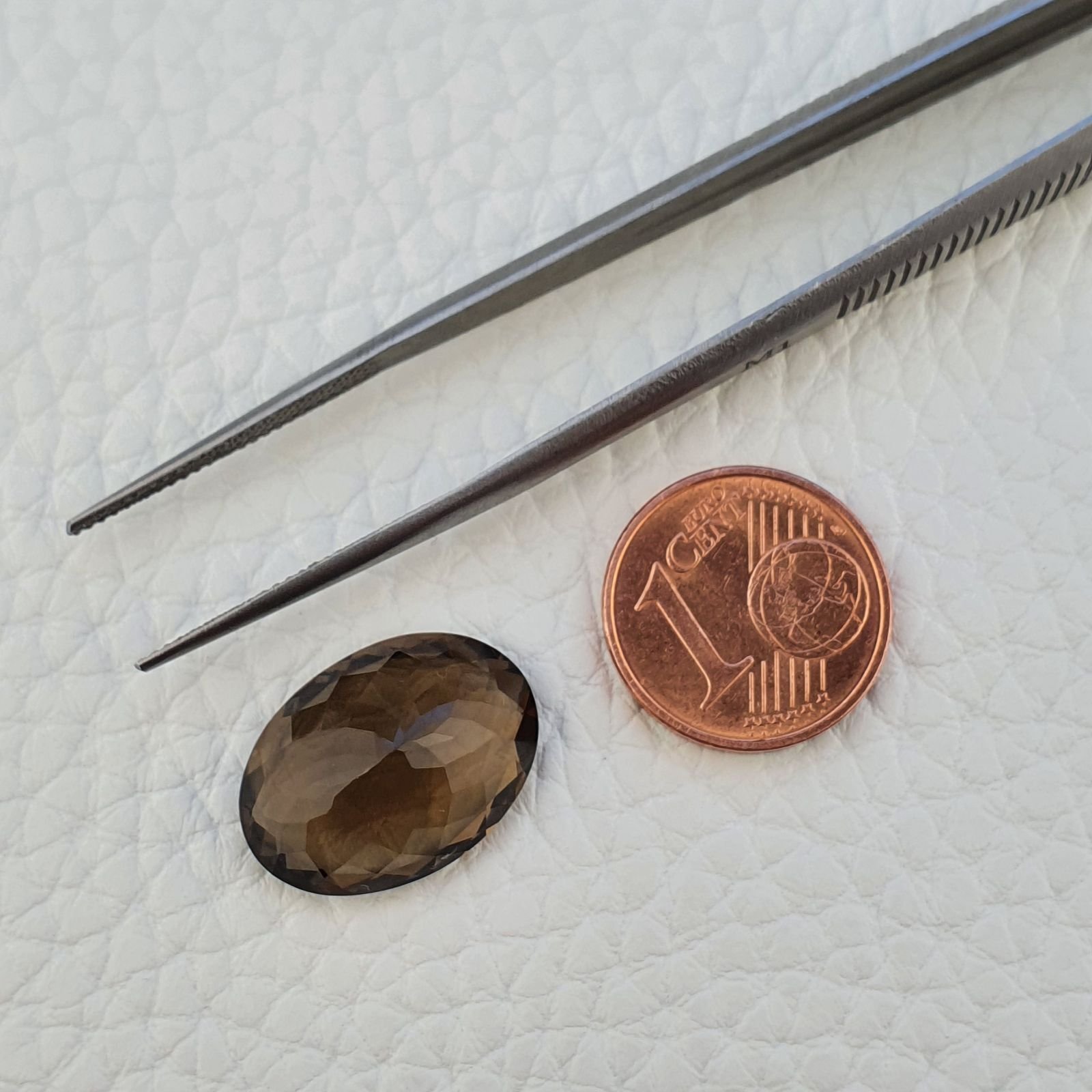 Quarzo Fumè Naturale Taglio Ovale Sfaccettata a Mano Gemma Sciolta 13X18X7-8mm 9,80 Carati 1pz