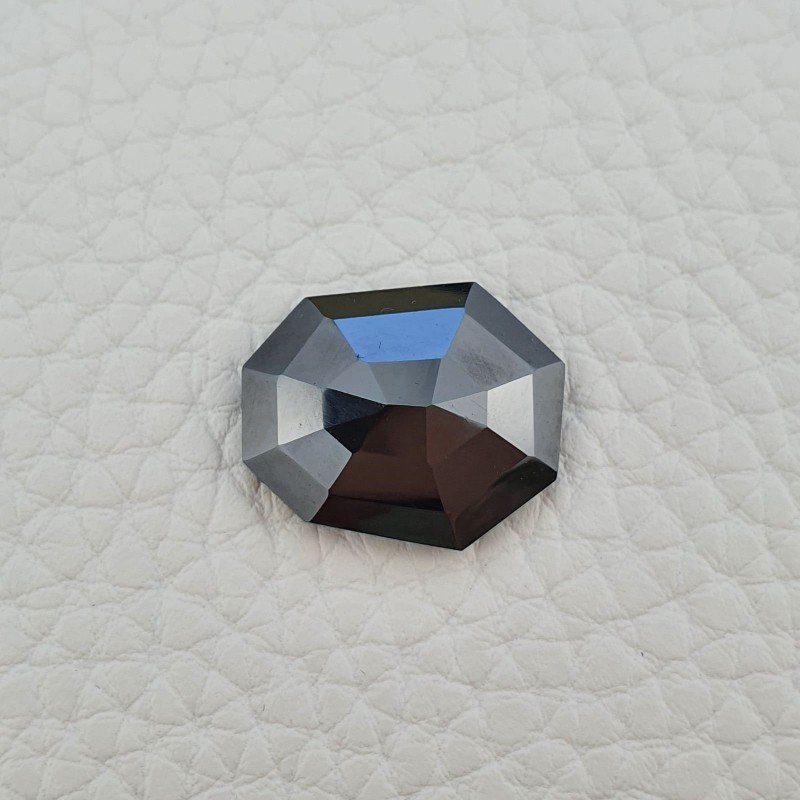 Gemma Sciolta di Ematite Naturale, Taglio Esagono Sfaccettato a Mano, 18x15x5 mm, 19,55 ct