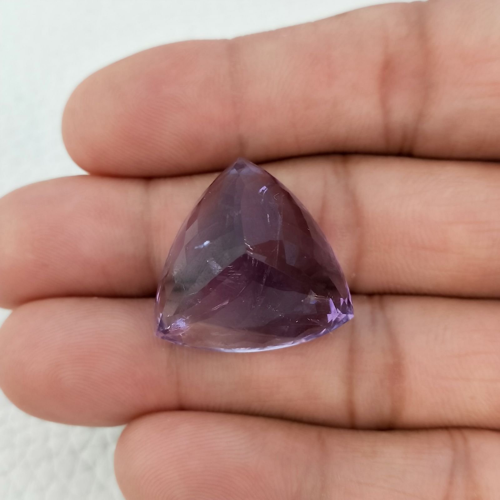 Ametista Naturale Taglio Trillion Sfaccettata Fatto a Mano Gemma Sciolta 22X22X17mm 42,00 Carati 1pz