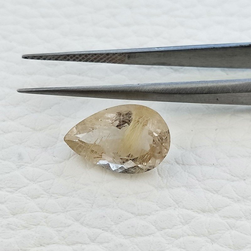 Quarzo Rutilato Dorato Naturale Taglio Goccia Sfaccettato a Mano Gemma Sciolta 9X14mm 4.45 Carati 1pz Quarzo Rutilato Dorato Naturale Taglio Goccia Sfaccettato a Mano Gemma Sciolta 9X14mm 4.45 Carati 1pz