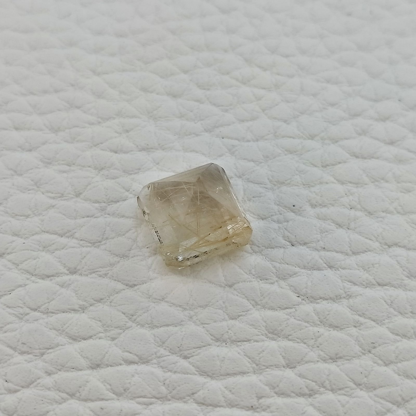 Quarzo Rutilato Dorato Naturale Taglio Smeraldo Quadrato Sfaccettato a Mano Gemma Sciolta 9mm 4.50 Carati 1pz