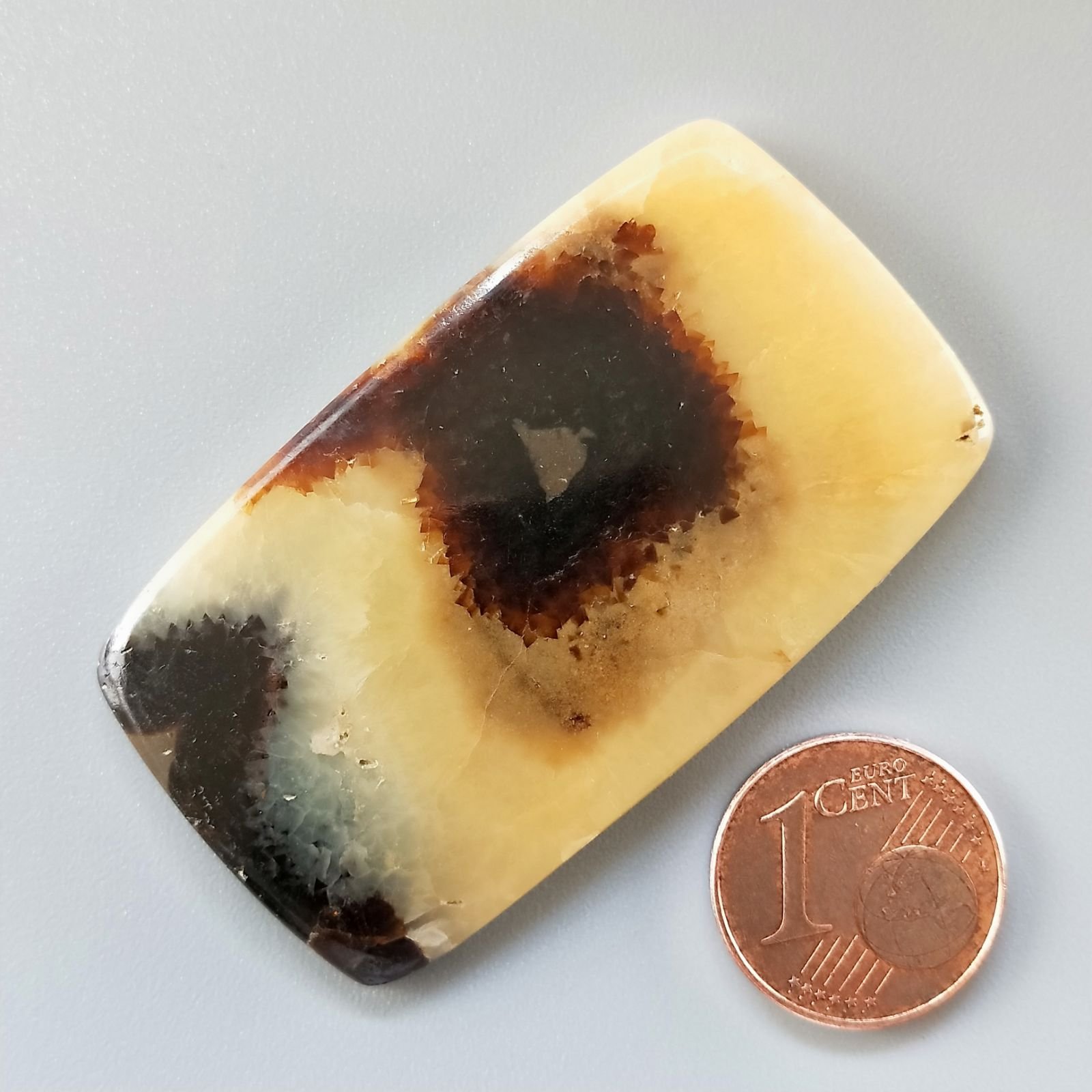 Settario Giallo Naturale Forma Cuscino Piatto Cabochon Liscio Fatto a Mano 49X28X5mm 15,50gm 1pz