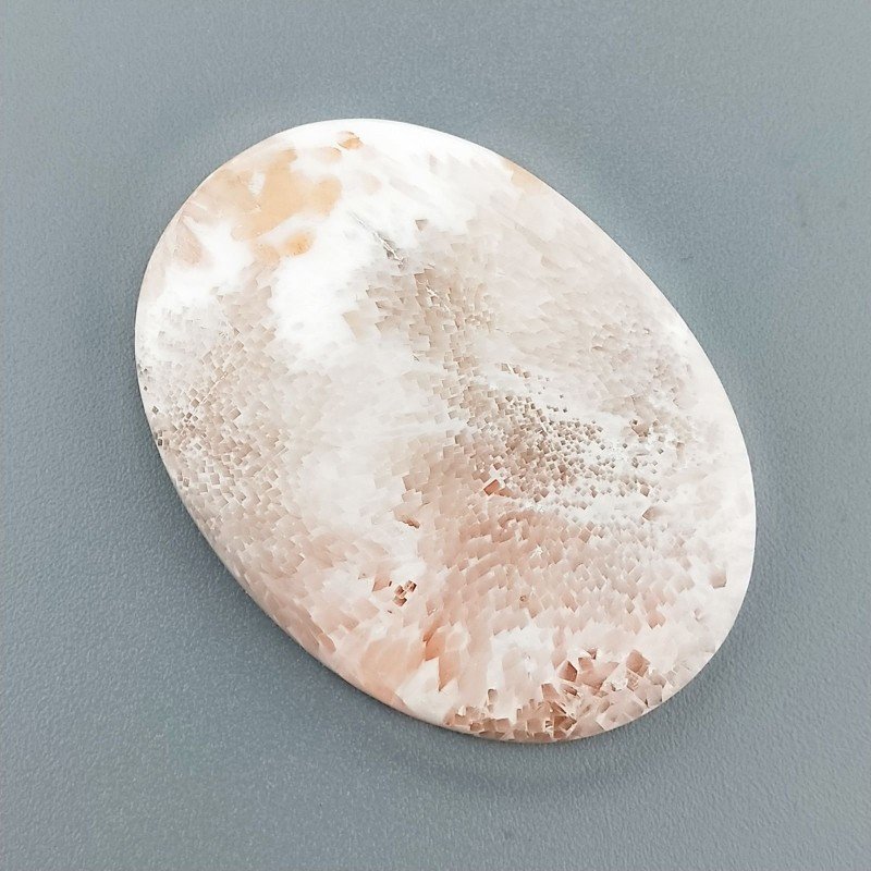 Scolecite Rosa Naturale Forma Ovale Piatto Cabochon Liscio Fatto a Mano 42X31X5mm 9,45gm 1pz