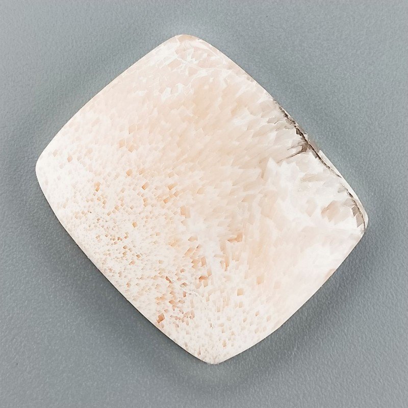Scolecite Rosa Naturale Forma Cuscino Piatto Cabochon Liscio Fatto a Mano 28X23X5mm 5,55gm 1pz