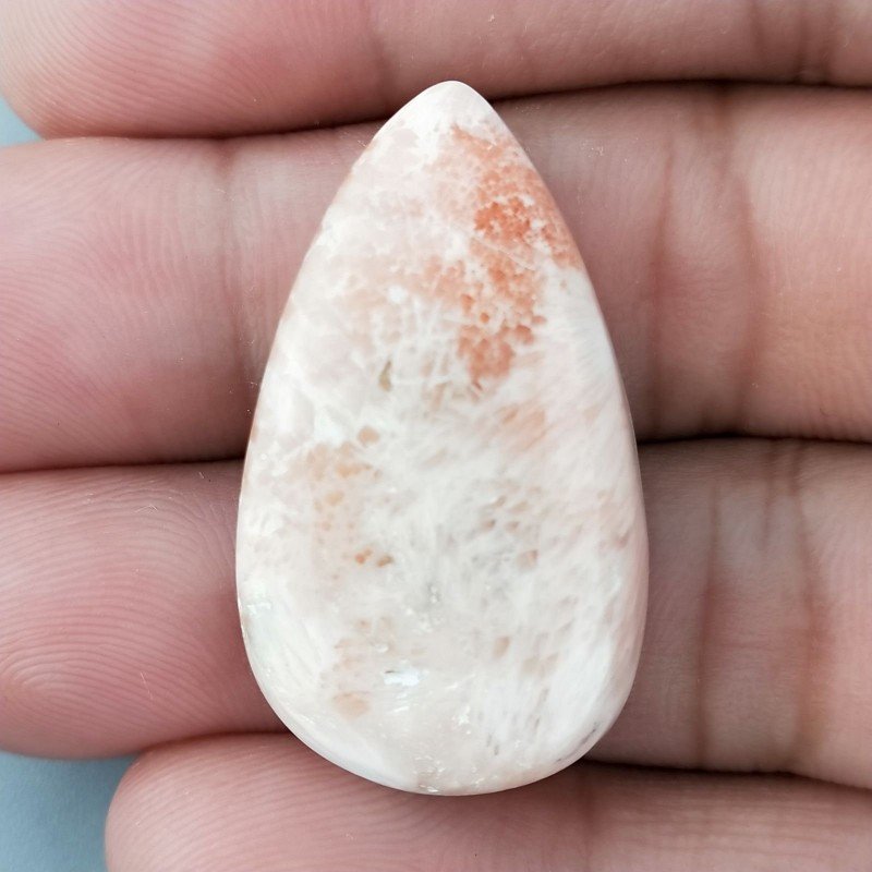 Scolecite Rosa Naturale Forma Goccia Piatto Cabochon Liscio Fatto a Mano 33X19X6mm 5,90gm 1pz