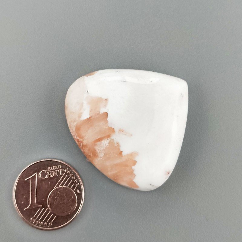Cabochon di Scolecite Rosa Naturale Goccia, Piatto e Liscio, 30x27 mm, 8,30 g, Fatto a Mano