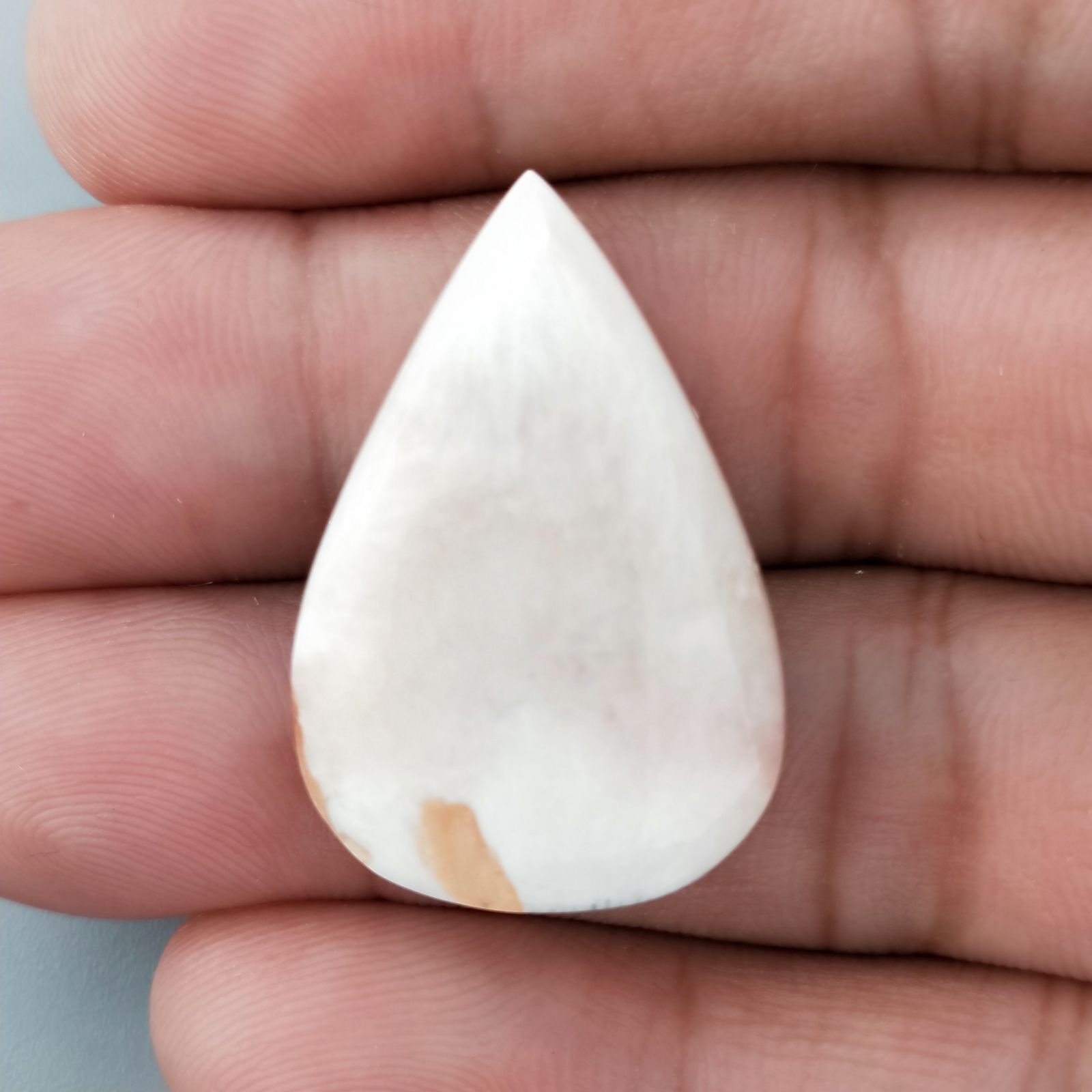 Scolecite Rosa Naturale Forma Goccia Piatto Cabochon Liscio Fatto a Mano 29X20mm 4,79gm 1pz