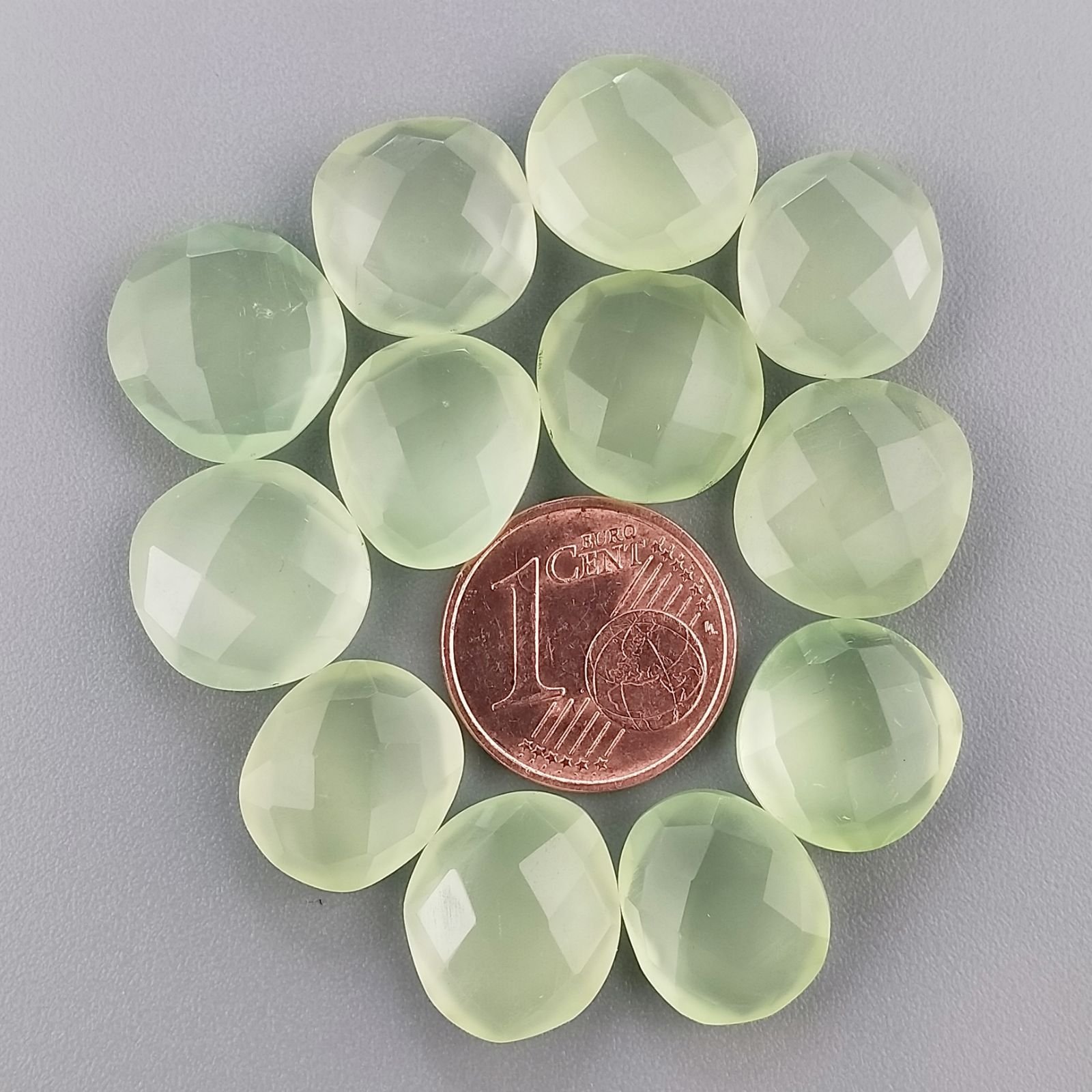Calcidonia Verde Lime Briolette Forma Irregolare Sfaccettato Fatto a Mano 12-16mm 1pz