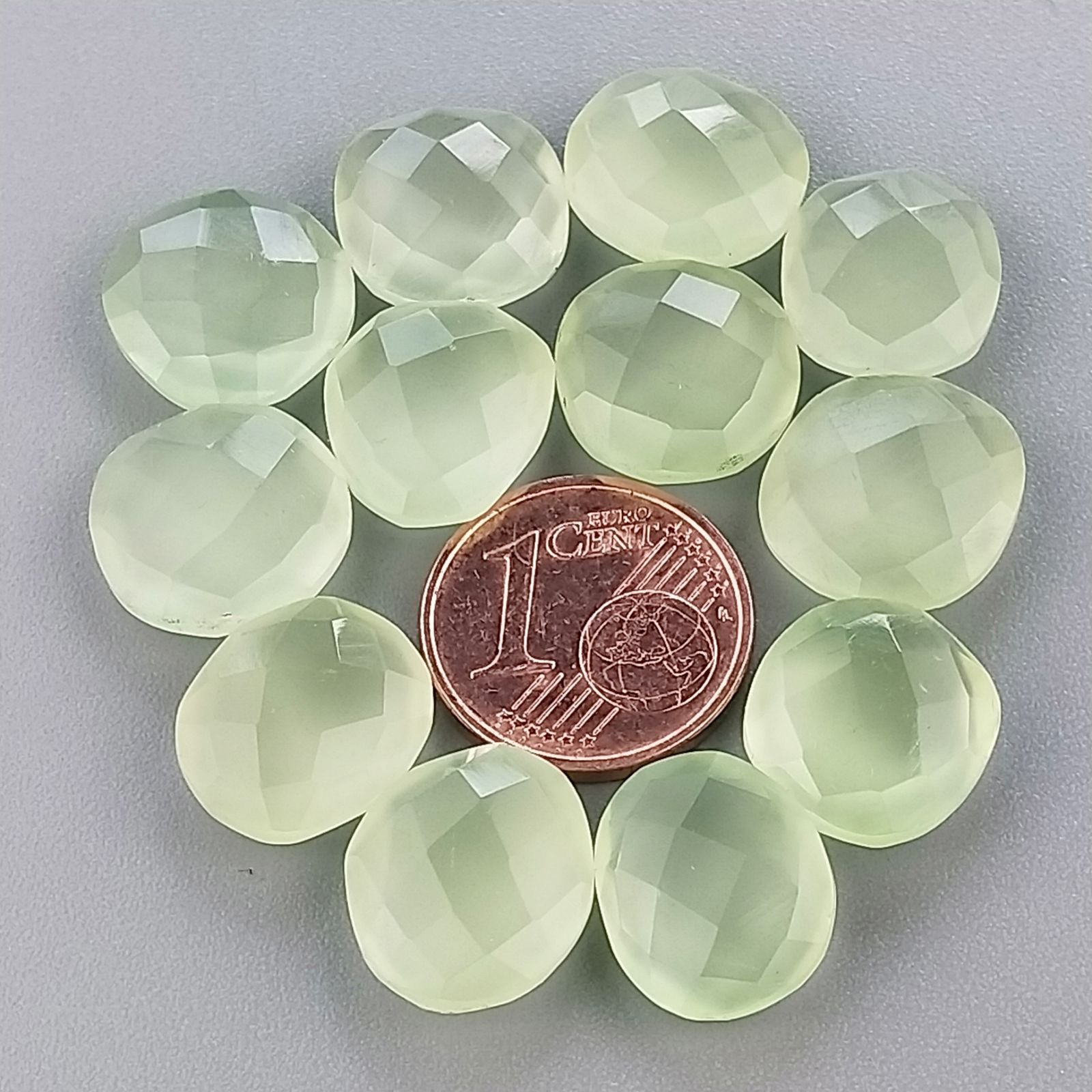 Calcidonia Verde Lime Briolette Forma Irregolare Sfaccettato Fatto a Mano 12-16mm 1pz