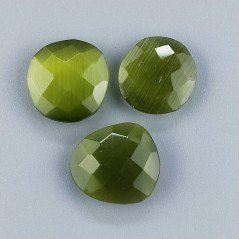 Occhio di Gatto Verde Oliva Idrotermale Briolette Forma Irregolare Sfaccettato Fatto a Mano 12-16mm 1pz