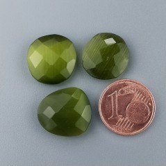 Occhio di Gatto Verde Oliva Idrotermale Briolette Forma Irregolare Sfaccettato Fatto a Mano 12-16mm 1pz