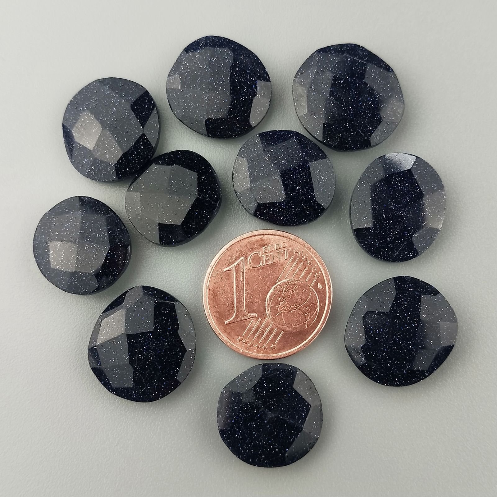 Pietra di Sole Blu Idrotermale Briolette Forma Irregolare Sfaccettato Fatto a Mano 12-16mm 1pz