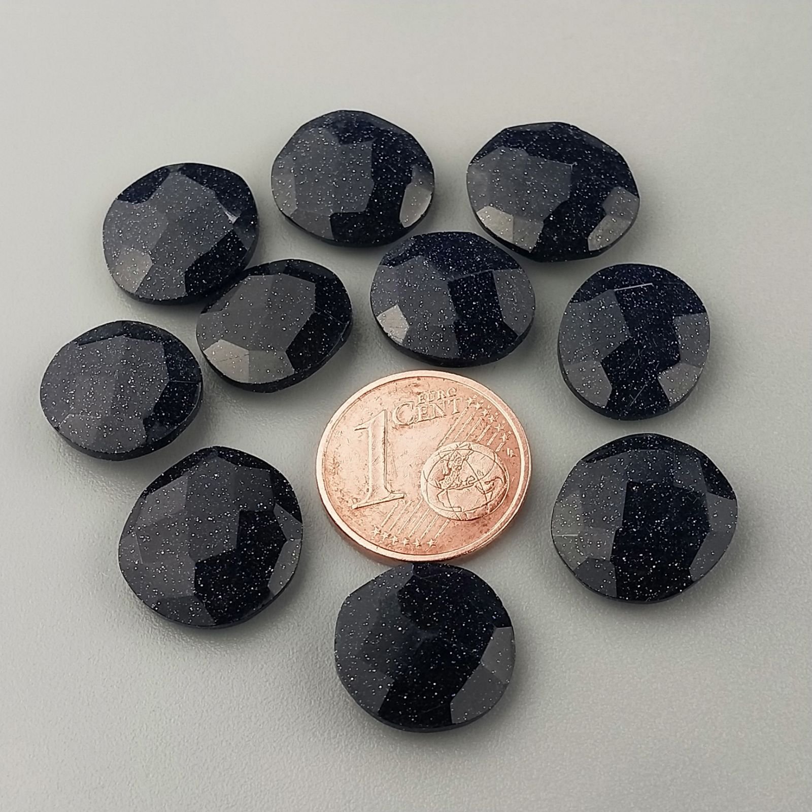 Pietra di Sole Blu Idrotermale Briolette Forma Irregolare Sfaccettato Fatto a Mano 12-16mm 1pz