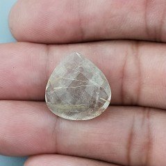 Briolette di Quarzo Rutilato Oro, Forma Cuore Piatto, Sfaccettata a Mano, 18 mm, 13,50 ct Briolette di Quarzo Rutilato Oro, Forma Cuore Piatto, Sfaccettata a Mano, 18 mm, 13,50 ct