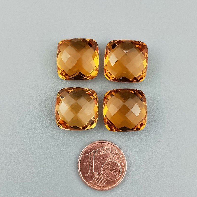 Topazio Giallo Idrotermale Briolette Forma Quadrato Sfaccettato Fatto a Mano 14mm 12,35 Carati 1pz Topazio Giallo Idrotermale Briolette Forma Quadrato Sfaccettato Fatto a Mano 14mm 12,35 Carati 1pz