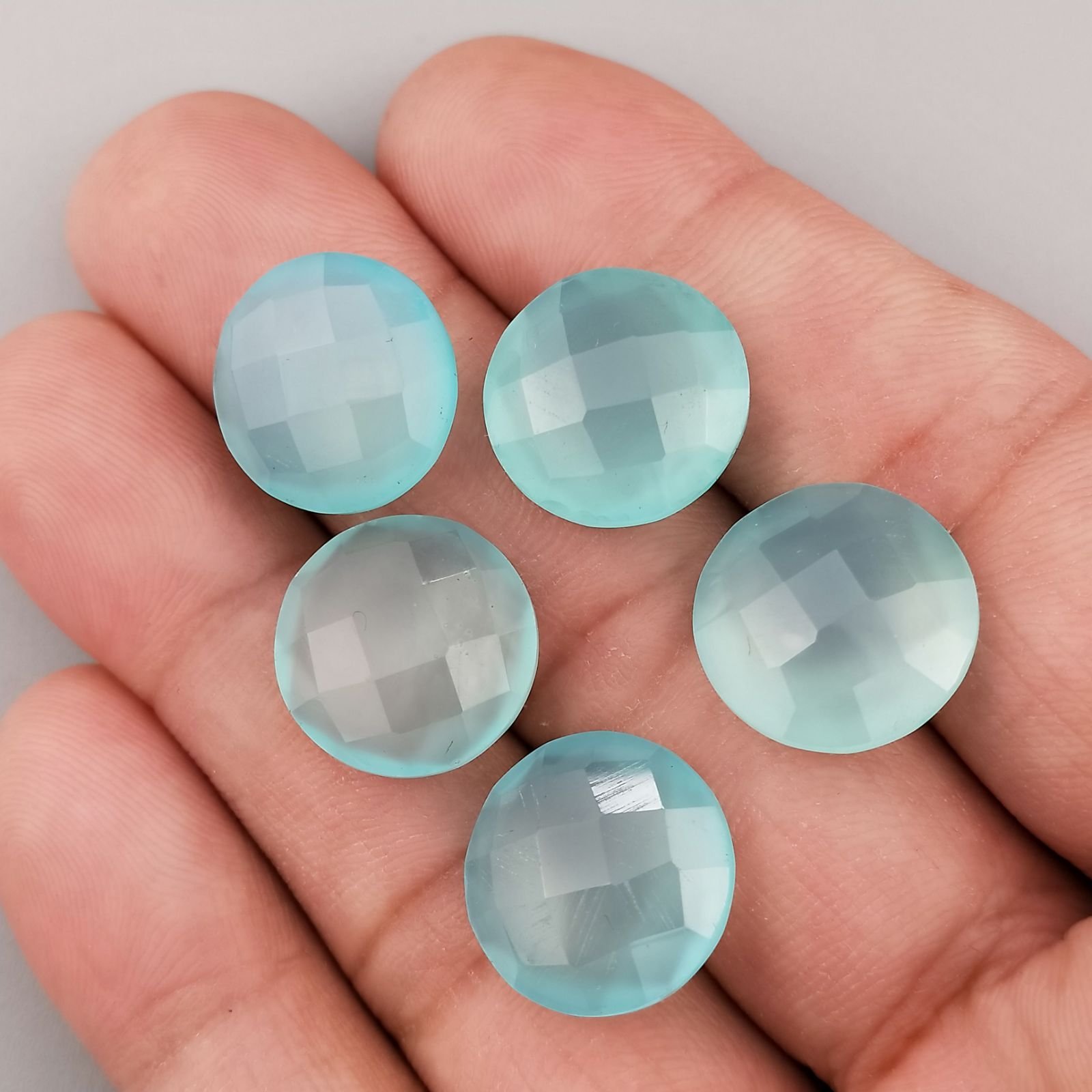 Calcedonia Aqua Verde Briolette Forma Tondo Sfaccettato Fatto a Mano 15-16mm 1pz