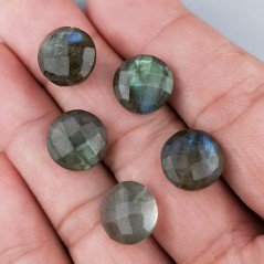 Labradorite Naturale, Forma Tondo Sfaccettato a Mano, Piatto, Mezzo Forato, 12 mm Labradorite Naturale, Forma Tondo Sfaccettato a Mano, Piatto, Mezzo Forato, 12 mm