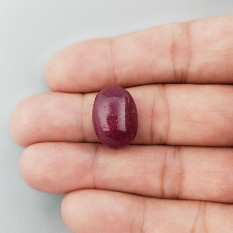 Giada Rubino Forma Ovale Piatto Cabochon Liscio Fatto a Mano 15,10 Carati 1pz