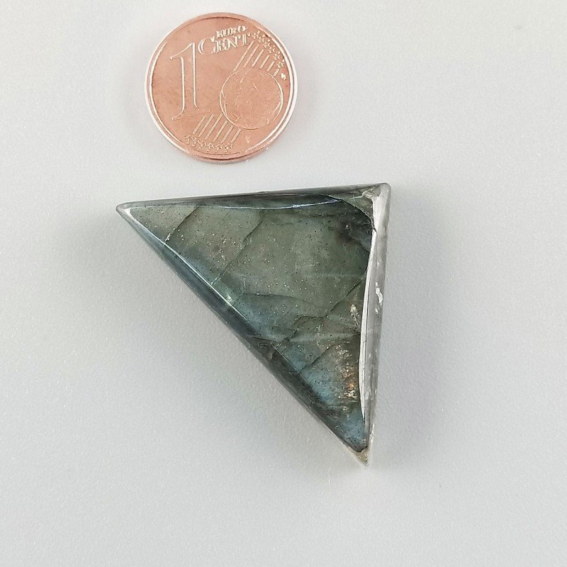 Cabochon di Labradorite Naturale Triangolo, Piatto e Liscio, 37x23 mm, 7,28 g, Fatto a Mano