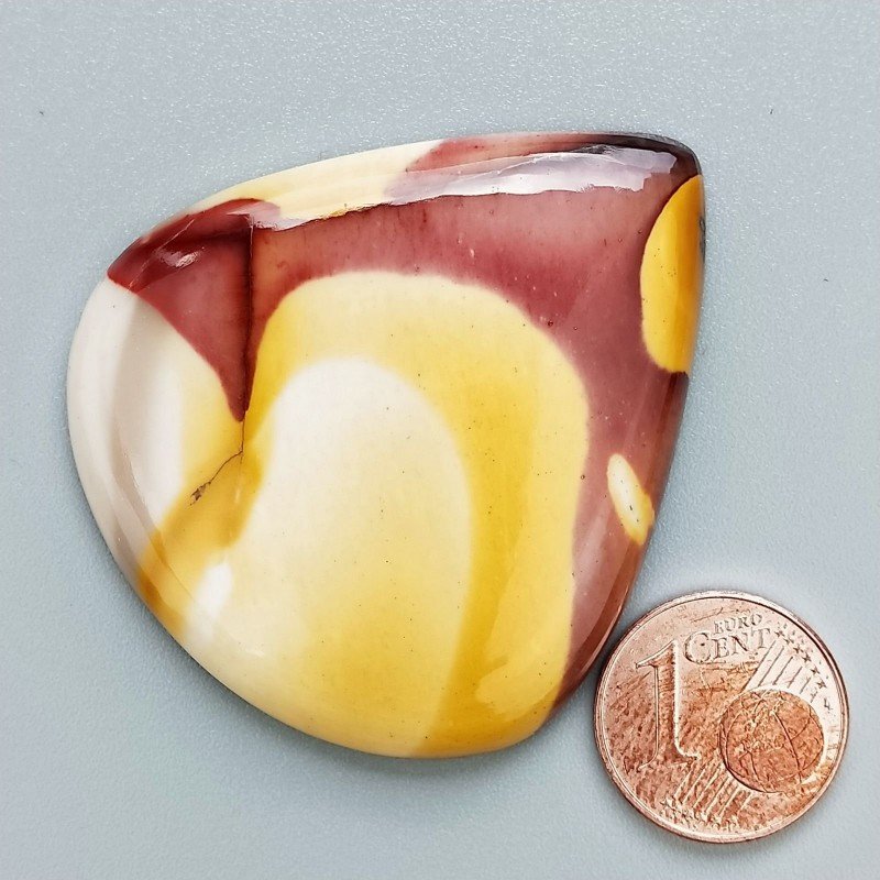 Cabochon di Mokaite Naturale Goccia, Piatto e Liscio, 46x41x6 mm, 16,50 g, Fatto a Mano