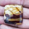 Mokaite Naturale Forma Quadrato Piatto Cabochon Liscio Fatto a Mano 32X31X8mm 16,44gm 1pz