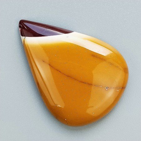Mokaite Naturale Forma Goccia Piatto Cabochon Liscio Fatto a Mano 40X29mm 10,65gm 1pz
