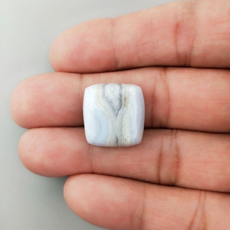 Calcedonio Striata Naturale Forma Rettangolare Piatto Cabochon Liscio Fatto a Mano 18X17X6mm 19,85 Carati 1pz